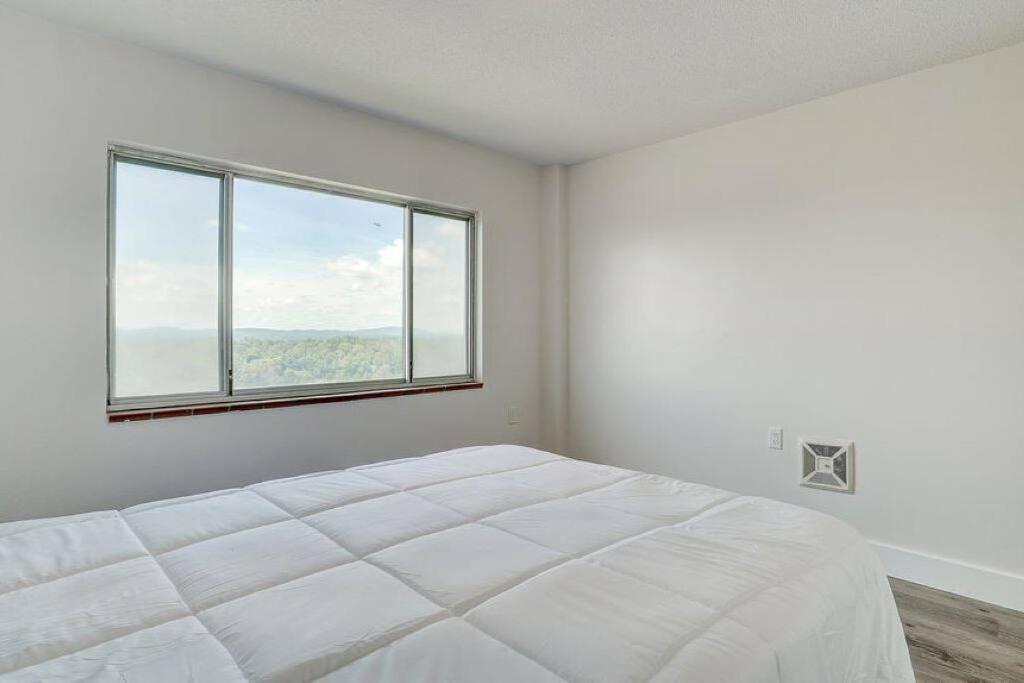 Newly Renovated 1 Bedroom Apartment Near Downtown Gadsden Bagian luar foto