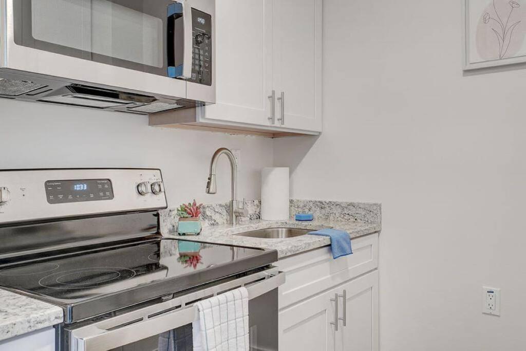 Newly Renovated 1 Bedroom Apartment Near Downtown Gadsden Bagian luar foto
